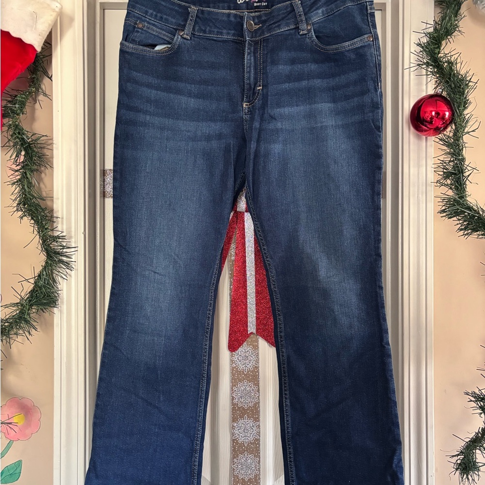 Wrangler Women’s Retro Mae Mid Rise Bootcut Jeans